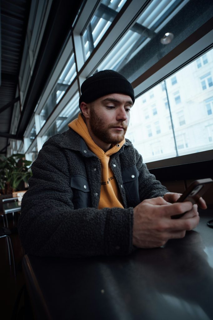 Understand How Anonymous Viewing Apps Work