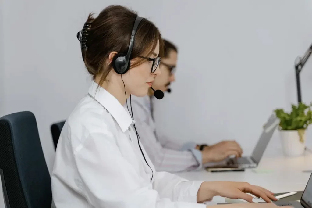 7 Ways to Make Your Customer Experience Stand Out from the Competition