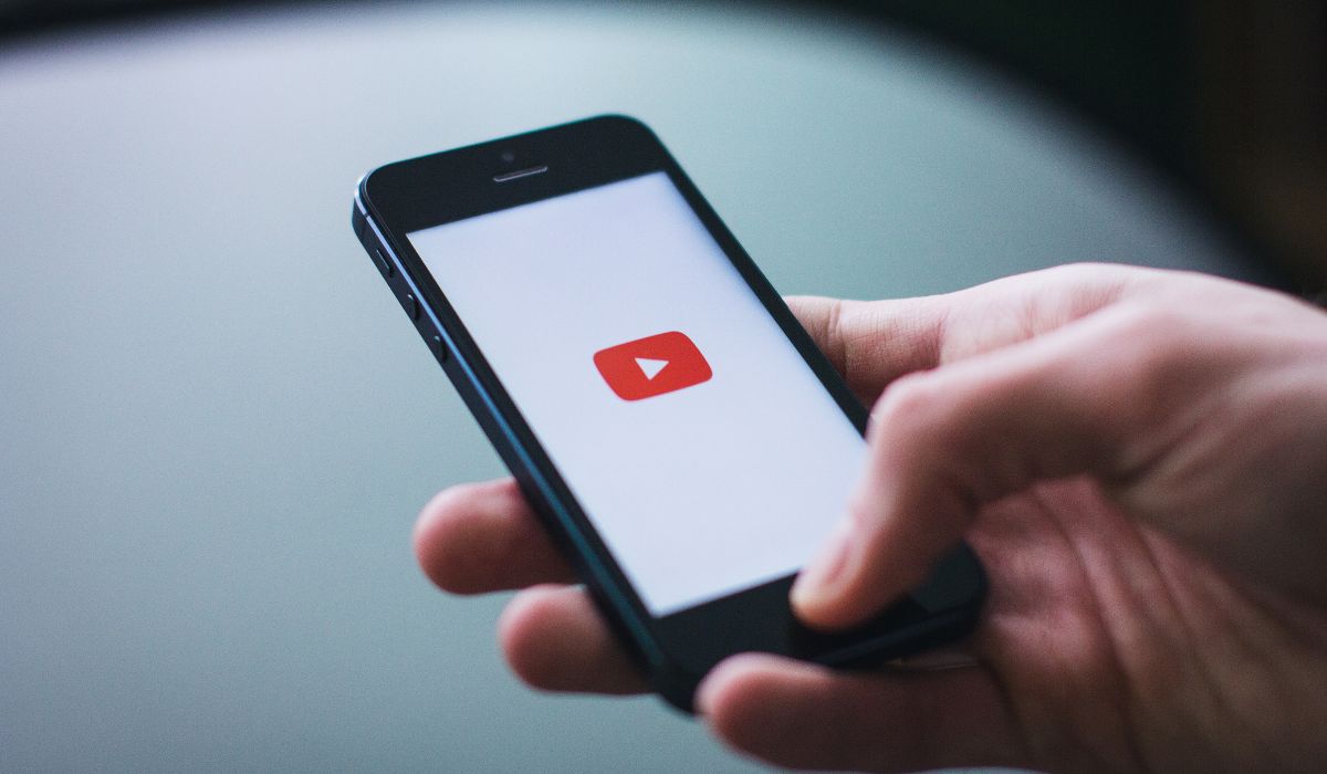 Why Is Every YouTube Video Unavailable? 9 Fixes